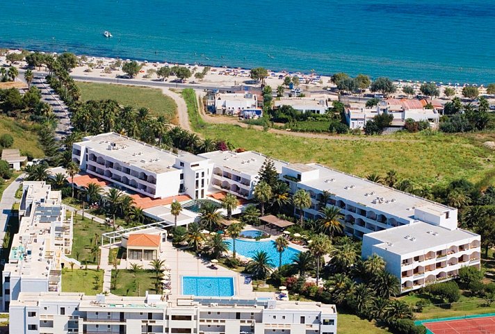 Tigaki Beach