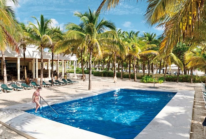RIU Lupita