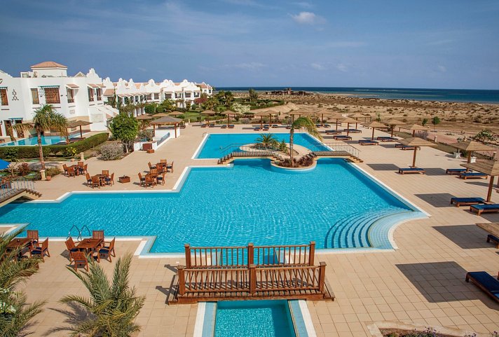 Lahami Bay Beach Resort & Gardens