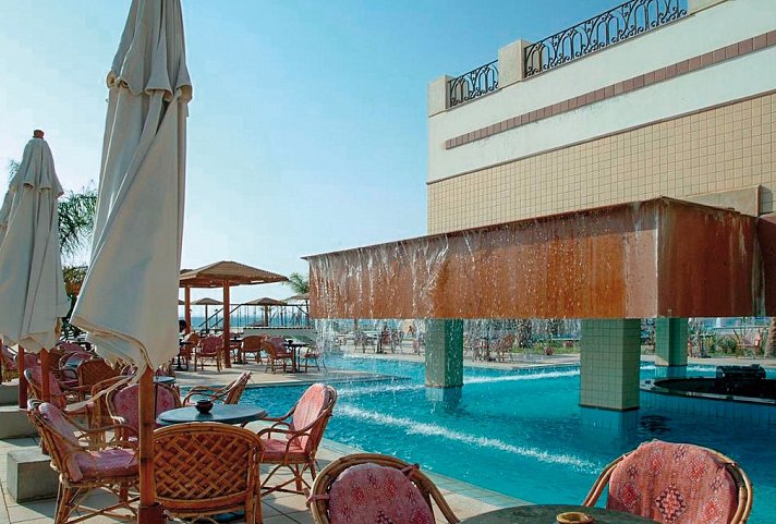Lahami Bay Beach Resort & Gardens